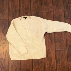 Size large vneck cotton banana republic pull over